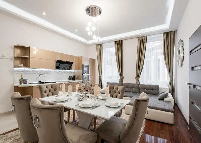 Centrum Opera Luxury Apartment With Free Garage