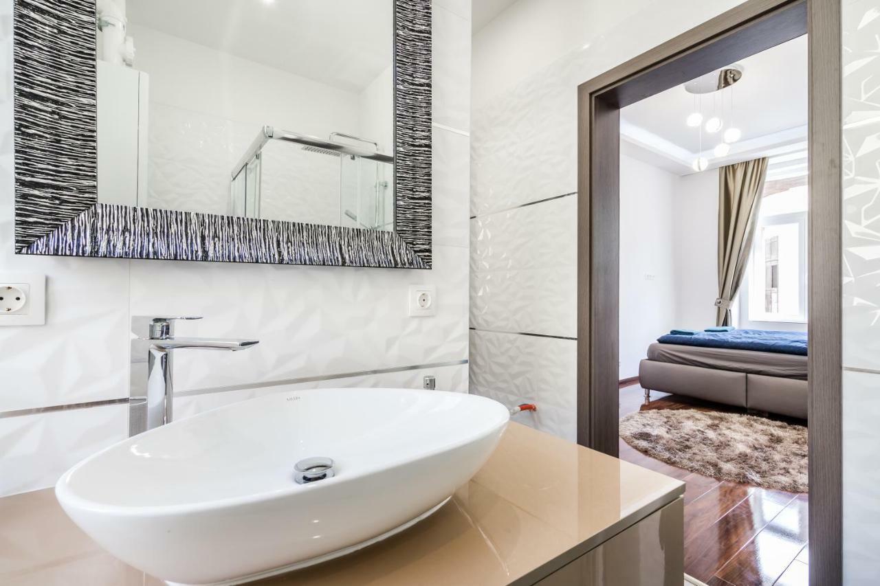 Centrum Opera Luxury With Free Garage