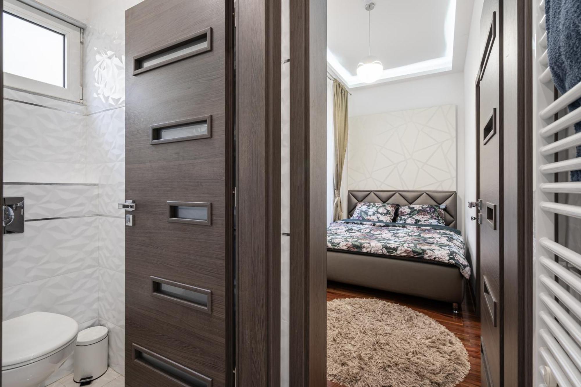 Centrum Opera Luxury With Free Garage